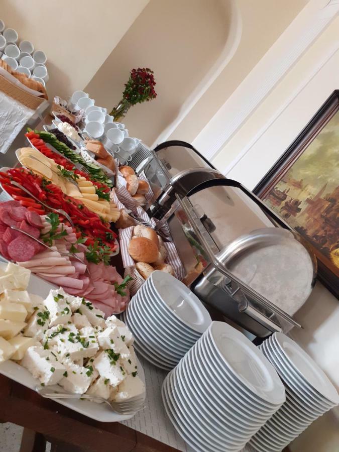 Gosciniec Asticus Bed & Breakfast Jarosław Dış mekan fotoğraf