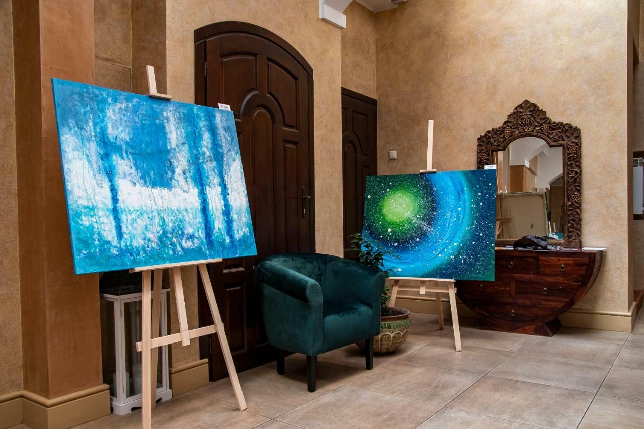 Gosciniec Asticus Bed & Breakfast Jarosław Dış mekan fotoğraf