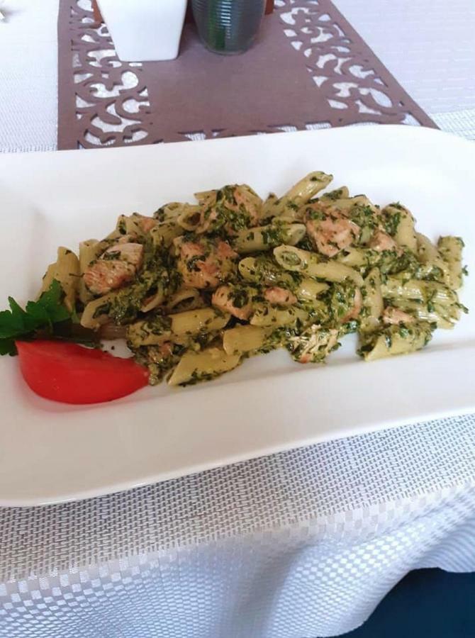 Gosciniec Asticus Bed & Breakfast Jarosław Dış mekan fotoğraf
